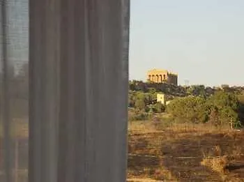 Camera Con Vista Agrigento 3*,  Włochy